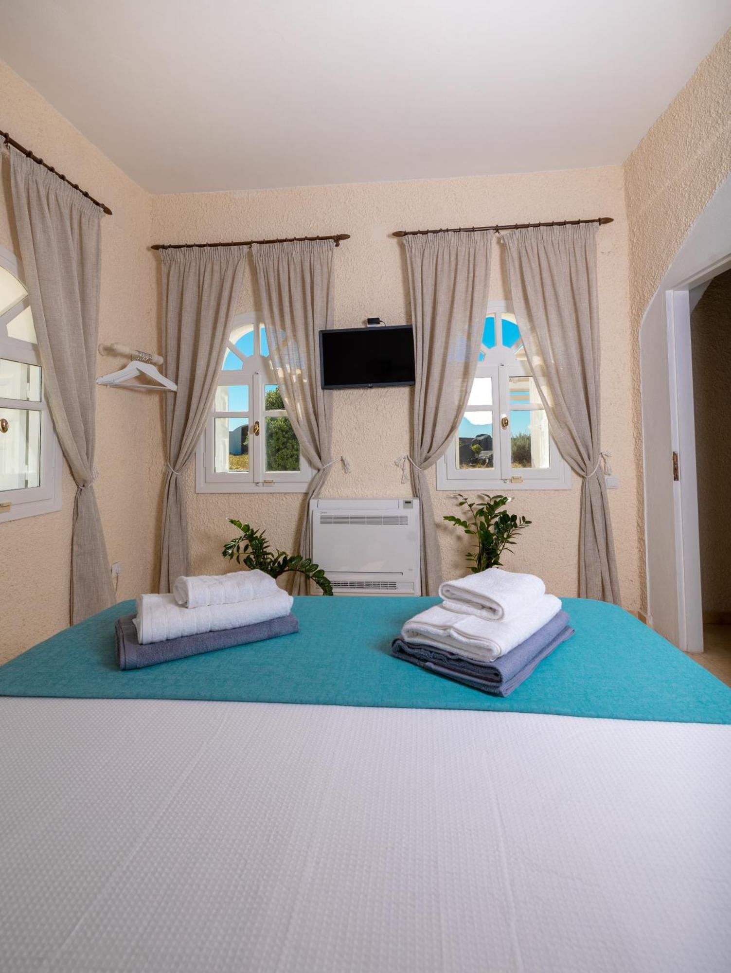 Oia Sunset Luxury Villa Dış mekan fotoğraf